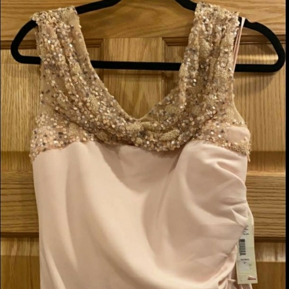 Badgley Mischka Column Gown Dress - Picture 2 of 16